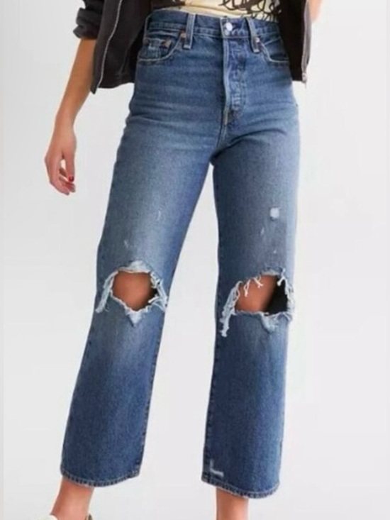 Levi's Denim - Levi’s Medium Wash Distressed Ribcage Straight Ankle Jeans - Size 29